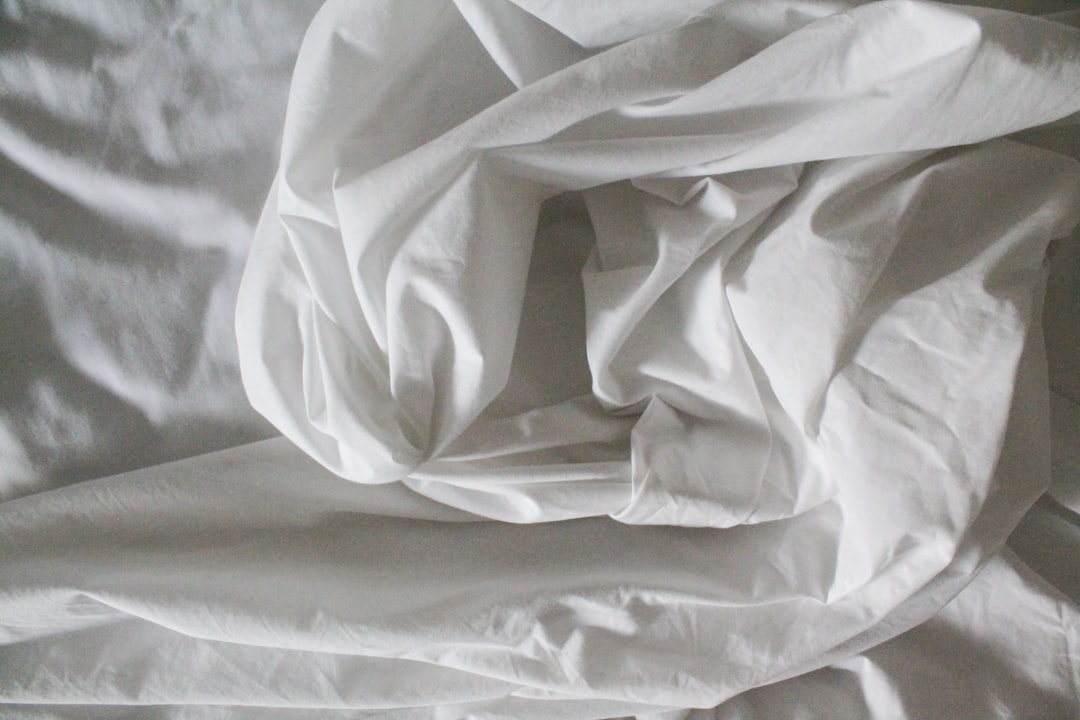 How to Make a Bed So It Holds Its Shape All Day - doing it properly