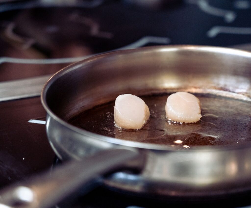 Cast Iron Versus Stainless Steel: Choosing by What You Cook - materials that last
