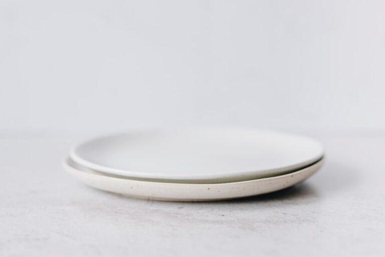 Stoneware Versus Porcelain: What You Are Really Paying For - materials that last